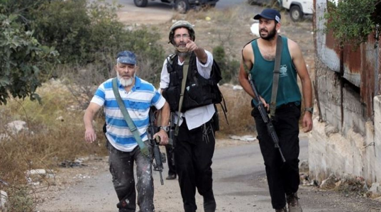 مستوطنون يعتدون على شابين قرب رام الله